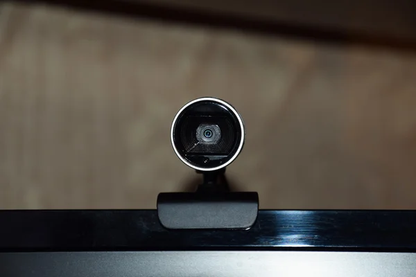 Веб-камера, прикріплена до монітора — стокове фото