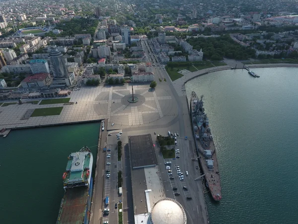 Vista superior del puerto deportivo y muelle de Novorossiysk —  Fotos de Stock