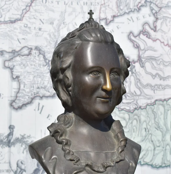 俄罗斯皇后凯瑟琳二世青铜雕像 磨碎的鼻子 祝好运 — 图库照片
