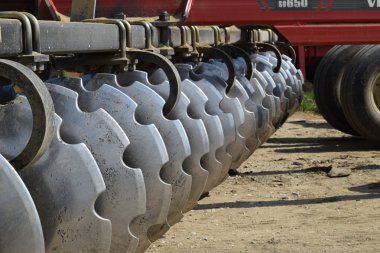 Disk harrow