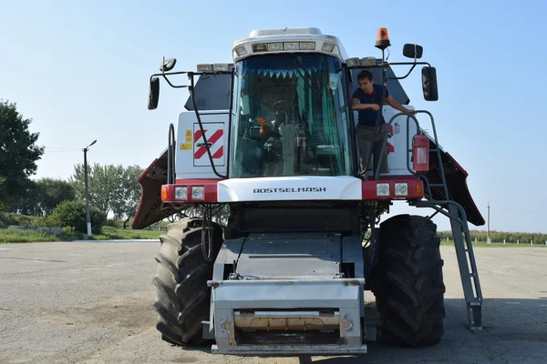 ロシア 2015 ポルタフカ村 Torum 農業機械 — ストック写真