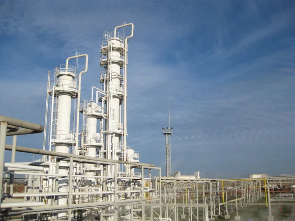 石油精製所 主要な石油精製のための機器 — ストック写真