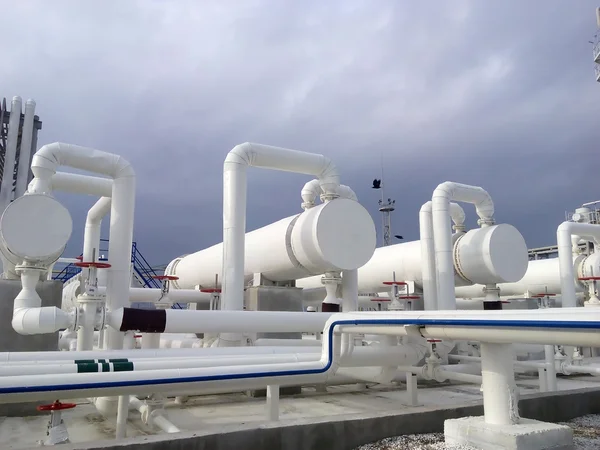 Intercambiadores de calor en una refinería —  Fotos de Stock