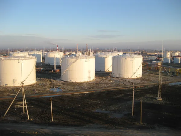 Serbatoi Stoccaggio Prodotti Petroliferi Raffineria Attrezzature — Foto Stock