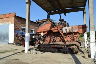 Hasat birleştirin. Tarladan ürün toplama Tarım makineleri.