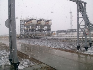 Petrol Arama aletleri. Borular, pompalar ve birimleri.