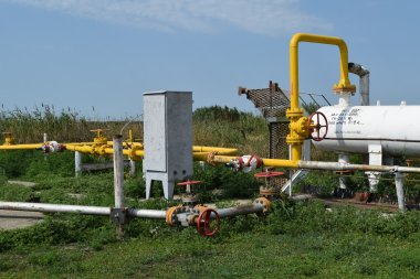 Petrol Arama aletleri. Borular, pompalar ve birimleri.