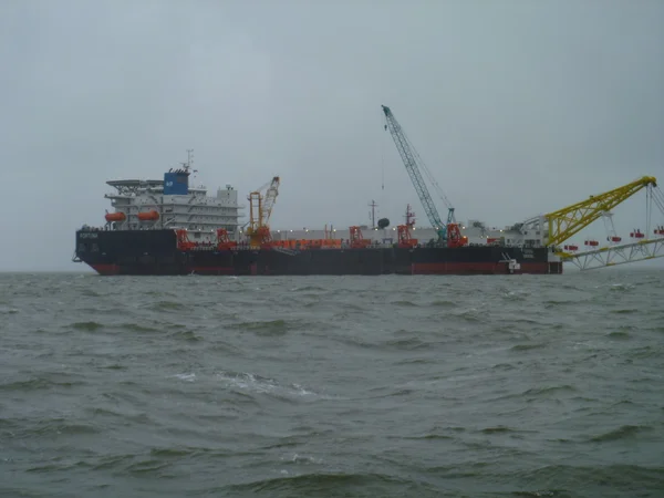 Cargo Ship Crane Pipelaying Barge — Stock Photo, Image