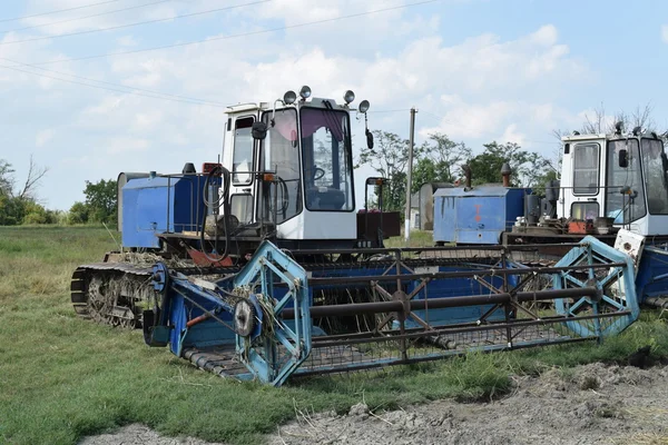 Mähdrescher Landmaschinen Für Die Ernte Von Den Feldern — Stockfoto