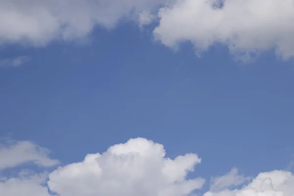 Bulutlar Cennet Yatay Kümülüs Bulutlar Gökyüzünde — Stok fotoğraf