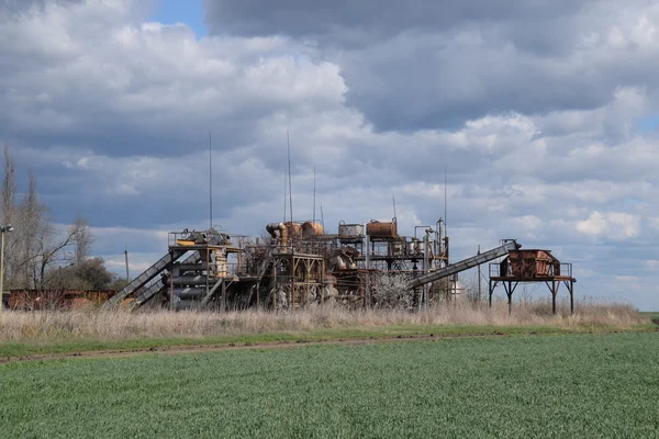 被遗弃的工厂 被遗弃的精油生产 — 图库照片