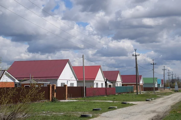 Metal levha çatılı evi