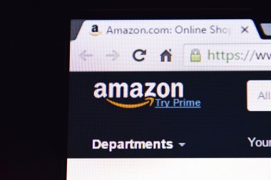 Amazon.com - en büyük online ticaret platformu bir tarayıcı sekmesinde açın.