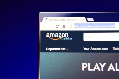 Amazon.com - en büyük online ticaret platformu bir tarayıcı sekmesinde açın.