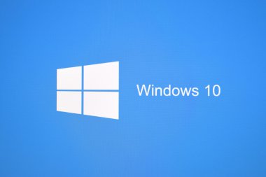 Logo ekran Windows 10 işletim sistemi.