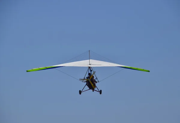 Trike Volando Cielo Con Dos Personas Viajeros Extreme Entertainment — Foto de Stock