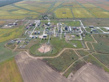 Aerophotographing istasyonu ayrılık ve dehidratasyon petrol ve 