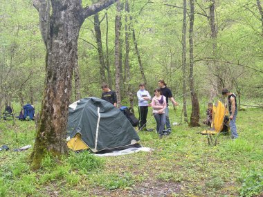 Krasnodar, Rusya - 20 Haziran 2014: Turistik dinlenme çadırlarda ahşap