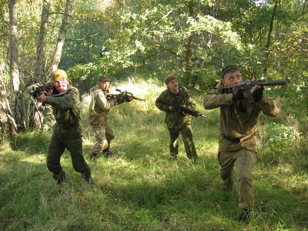 军事行动 士兵在战斗中的日常生活 — 图库照片