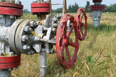 Bir petrol kuyusu kapıda