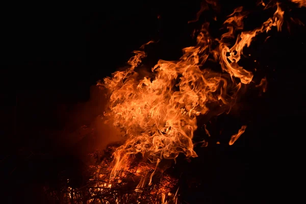 Vuur van het brandend stro — Stockfoto