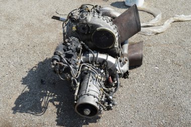 Çekilir helikopter motoru dışarı dışında. Yedek parça ve helikopterlerin bir tasarım detaylarını.