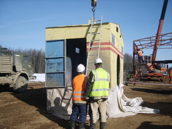 スルグト、2008 年 11 月 11 日: 石油およびガスのパイプラインの建設. — ストック写真
