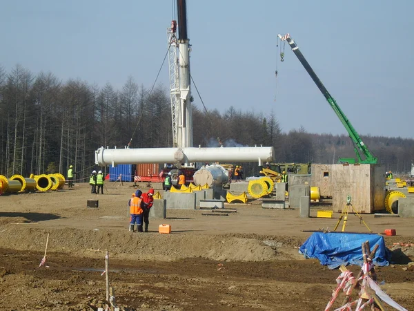 Surgut, Kasım 11, 2008: Bir petrol ve doğal gaz boru hattı inşaatının.