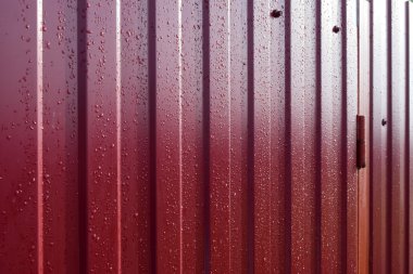 Çapraz metal profil deseni. Polimerik kaplama ile boyanmış galvanizli demirin telleri.