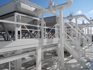 Benzin Evaporatörler/Soğutucular. Petrol rafinerisi. Birincil Petrol arıtma için donatım.