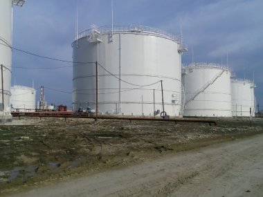 Petrol ürünleri depolama tankları