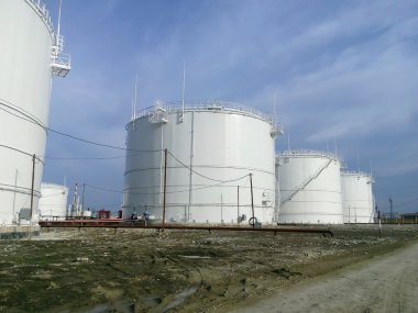 Petrol ürünleri depolama tankları