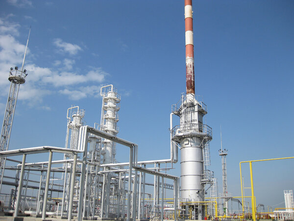 Нефтеперерабатывающий завод
