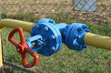 Mandal yeraltı gaz boru hattı üzerinde 