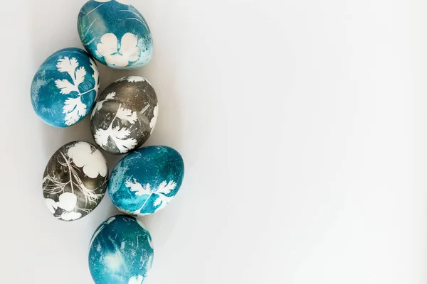 Естественная Пасхальная Яичная Краска Пасхальные Окрашенные Яйца Голубого Цвета Окрашивание — стоковое фото