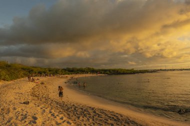 Galapagos Adalarında Günbatımı