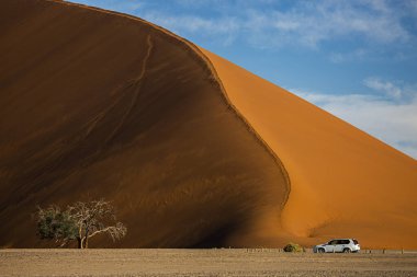 Namib Naukluft Ulusal Parkı 'ndaki kum tepeleri