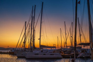 Ege Denizi, Yunanistan 'da yelkenli gemi.