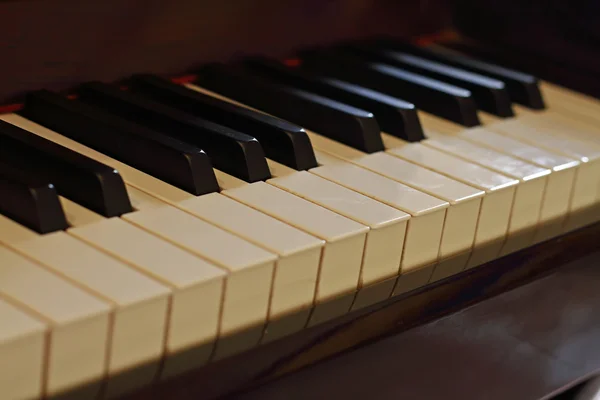 Tasti del pianoforte. vista da vicino . — Foto Stock