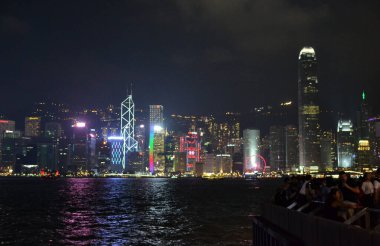Çin, Hong Kong, gece manzarası, ışıklar.