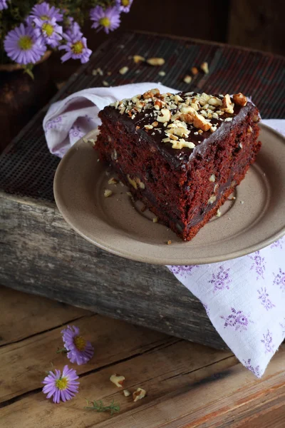 Torta al cioccolato con zucchine e noci — Foto Stock