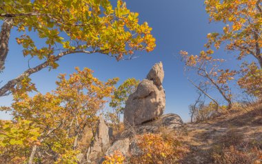 Rusya'nın dağlarında sonbahar