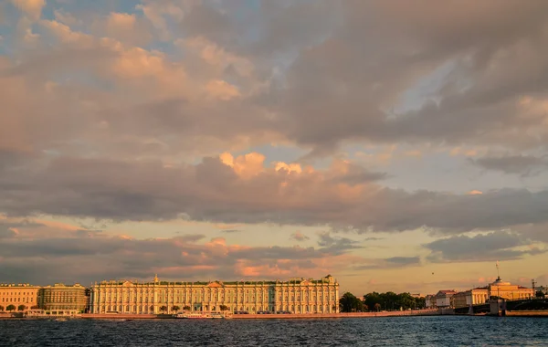 De rivieren en kanalen van Sint-Petersburg — Stockfoto