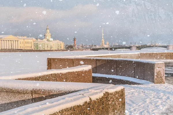 Χειμώνας και χιόνι στο Saint Petersburgh — Φωτογραφία Αρχείου