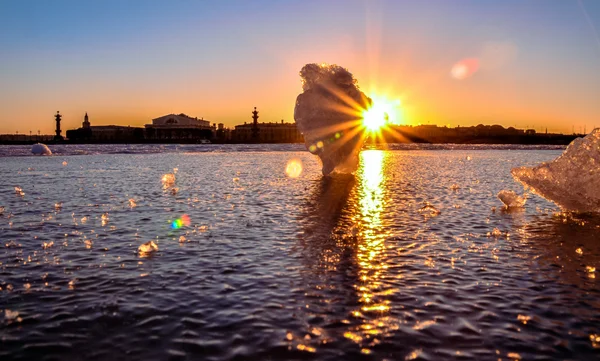 Invierno y nieve en San Petersburgh —  Fotos de Stock