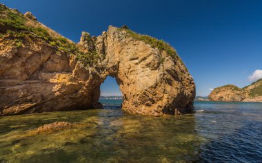 Uçuruma ve deniz