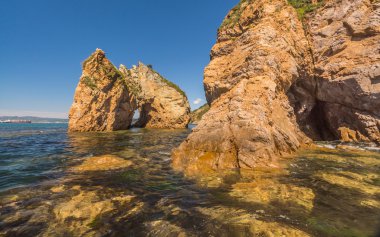 Uçuruma ve deniz