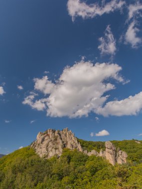 Dağlar ve kayalar Rusya