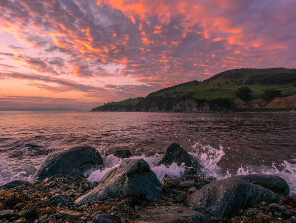 Японское море и скалы
