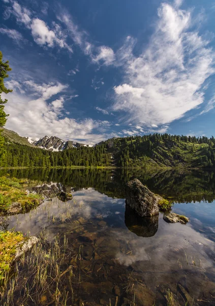 山川河流 — 图库照片